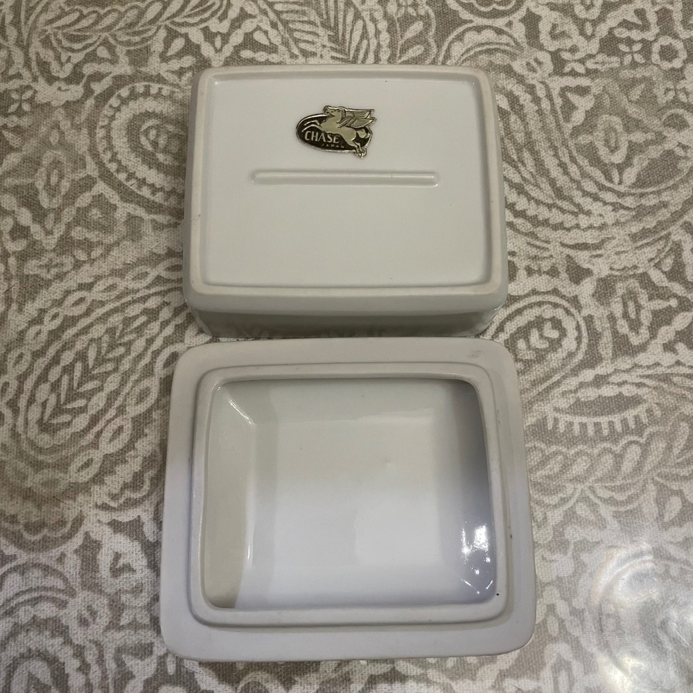 VINTAGE Chase Japan Porcelain Trinket Box, Roses Design, Gold Trim rectangle - Picture 4 of 7